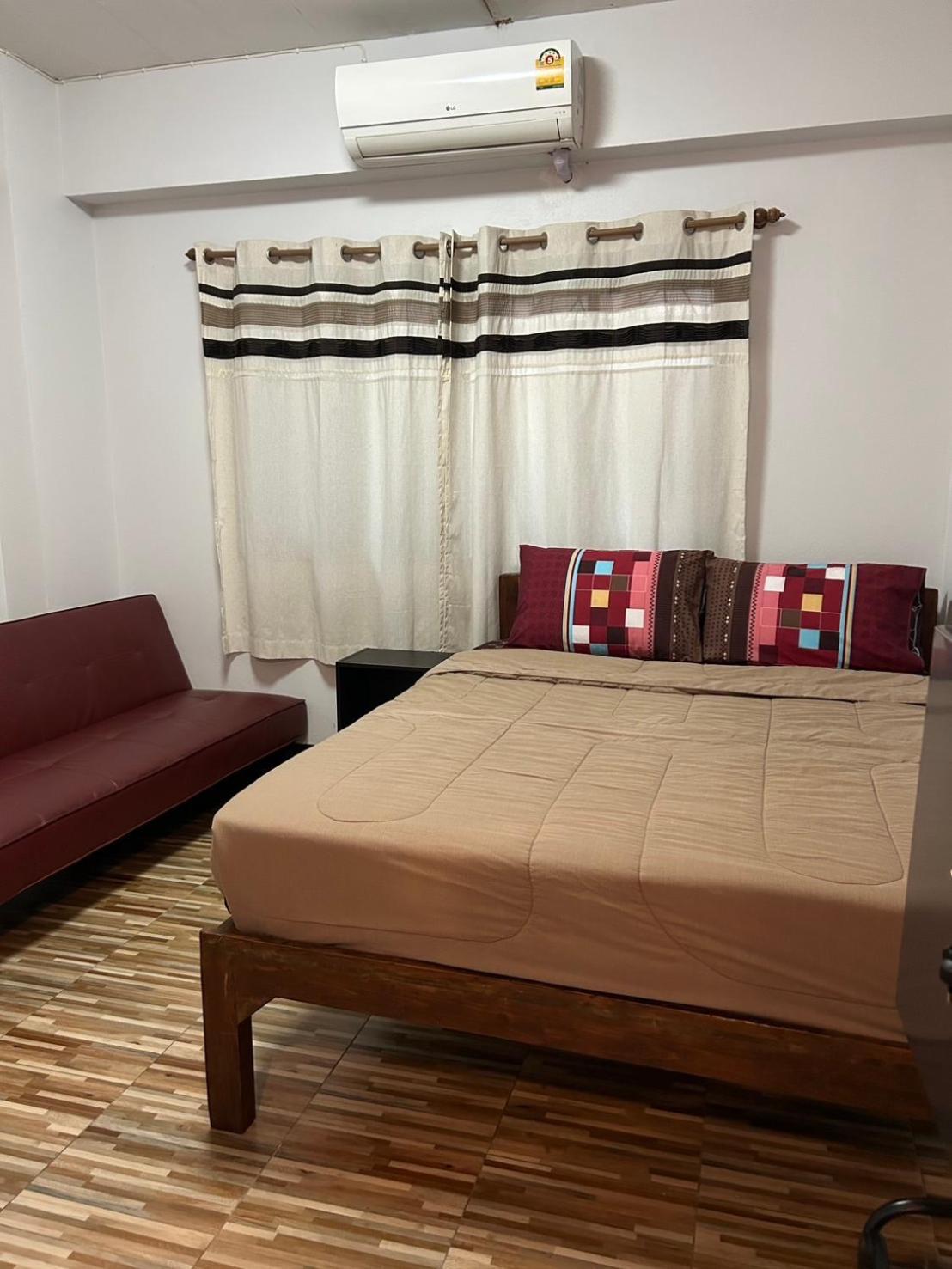 Chiangmai Hometel Чиангмай Экстерьер фото